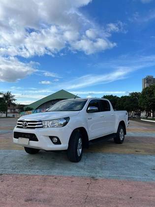 TOYOTA HILUX 2.7 SRV 4X4 CD 16V FLEX 4P AUTOMÁTICO TOYOTA HILUX 2.7 SRV 4X4 CD 16V FLEX 4P AUTOMÁTICO